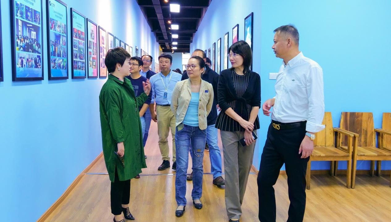 我院新闻传播学类专业开展校企合作与实习基地调研
